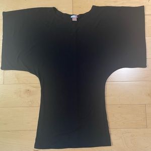 Body Central black top long to the hips size L